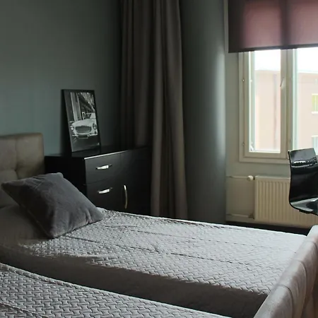 New Modern Private Rooms In Tallinn Center Homestay