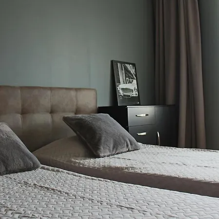 New Modern Private Rooms In Tallinn Center Homestay