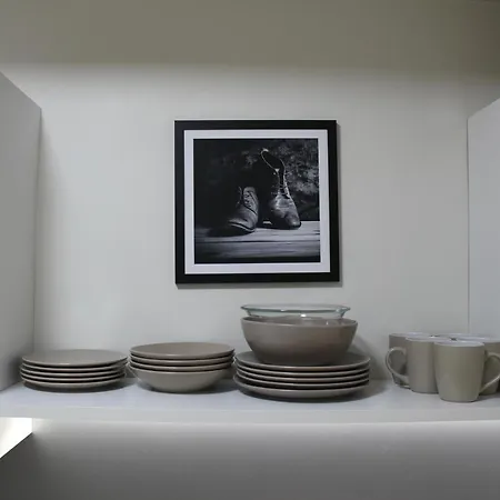 New Modern Private Rooms In Tallinn Center Homestay